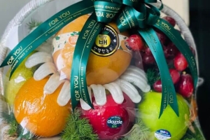 Đặt giỏ trái cây đám giỗ