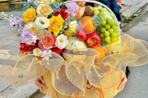 Đặt giỏ trái cây thăm bệnh